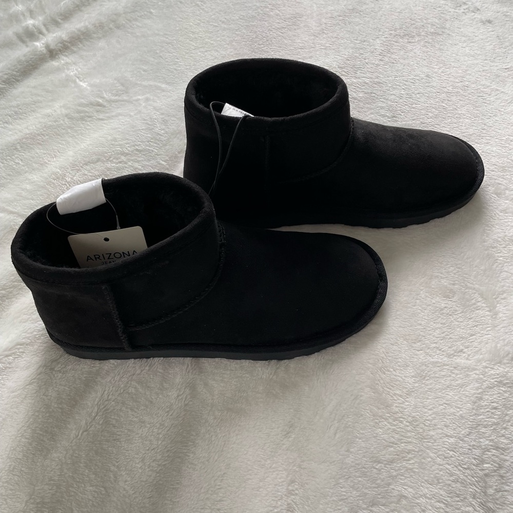 Botas de inviernos para damas size 8 Medium, new with tag.